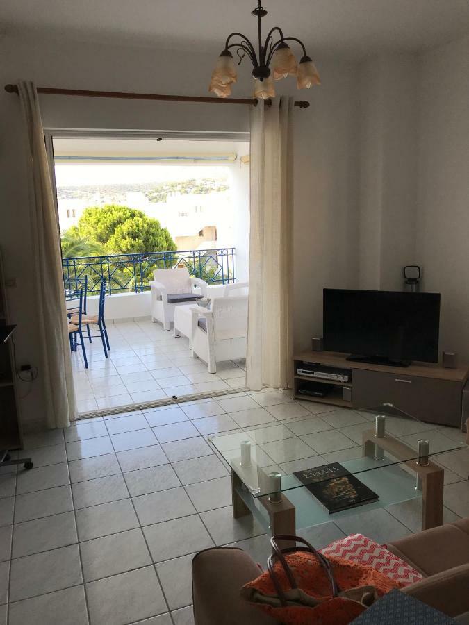 The Swan And The Gull, Porto Rafti Yacht Harbor Apartment ภายนอก รูปภาพ